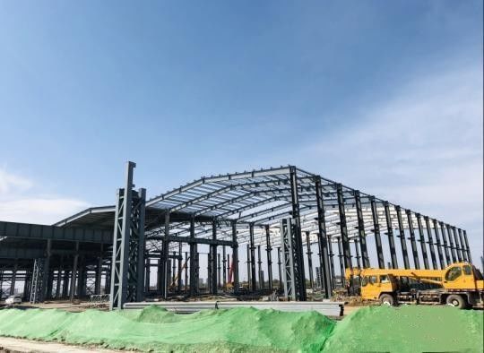 อาคารโรงงานโลหะ Prefab อุตสาหกรรม ด้วยผ้า Mmbrane / กรอบการรักษาความร้อน