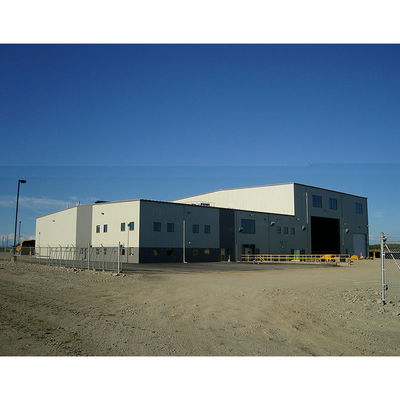 สถานที่เก็บของ โกดังโลหะ Prefab ทนต่อแผ่นดินไหว การประกอบเร็ว