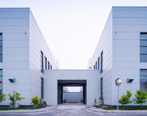 โครงเหล็กสำเร็จรูปสำหรับคลังสินค้าแบบ Portal Frame เกรด Q235 Q355