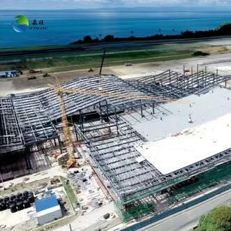 การแนะนําวิศวกรในสถานที่ โกดังโครงสร้างเหล็กที่มีอายุการใช้งาน 50 ปีและการออกแบบที่ยืดหยุ่น